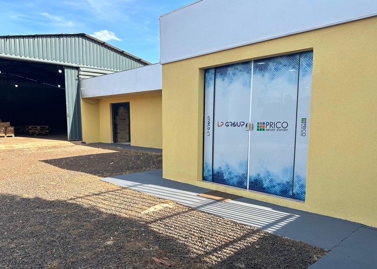 Depósito central de PRICO con mercadería paletizada